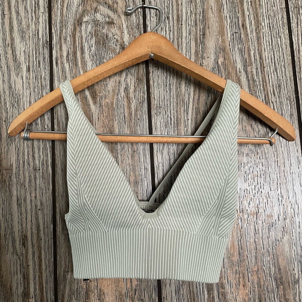 Out From Under Engineered Seamless Ribbed Sage Green Plunge Bralette - Picture 4 of 10